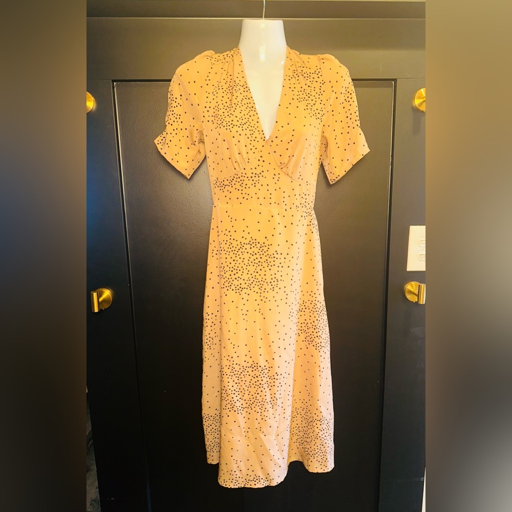 Nasty Gal Polka Dot V- Neck Short Sleeve Midi Dress